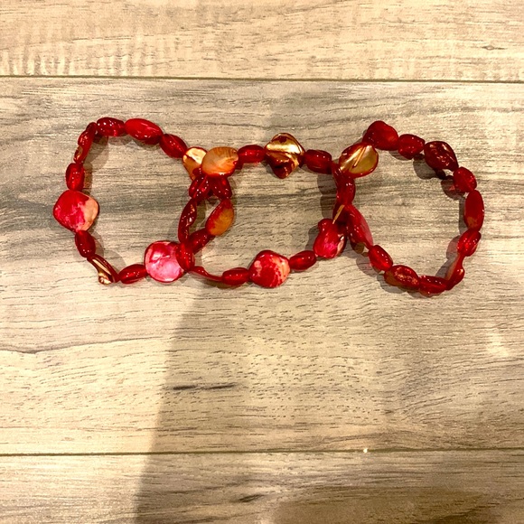 Red Bracelets!🌷 - Picture 1 of 2